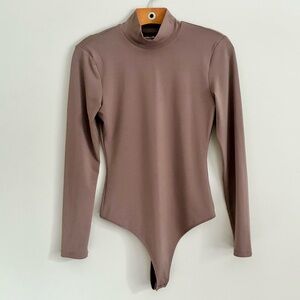 Abercrombie Mockneck Taupe Layering Long Sleeve Beige Brown Turtleneck Bodysuit